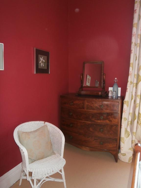 Winter Cherry Bed & Breakfast Edinburgh Room photo